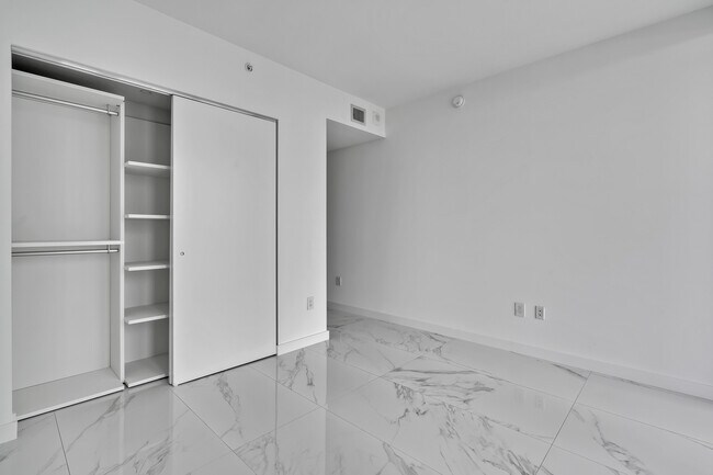 Building Photo - 3131 NE 7th Ave