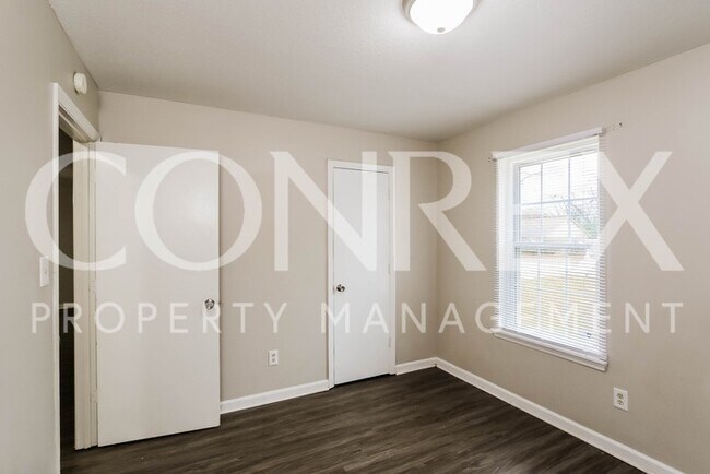 Building Photo - 3812 Highpointe Dr