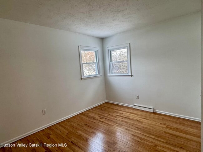 Building Photo - 18 Cherry Hill Rd