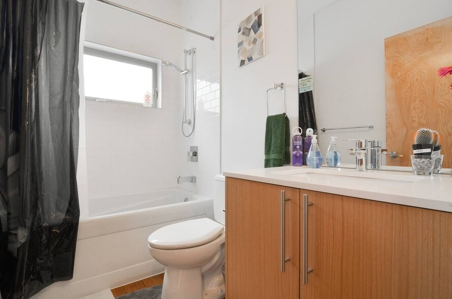 Second Floor Bathroom - 2118 E James St
