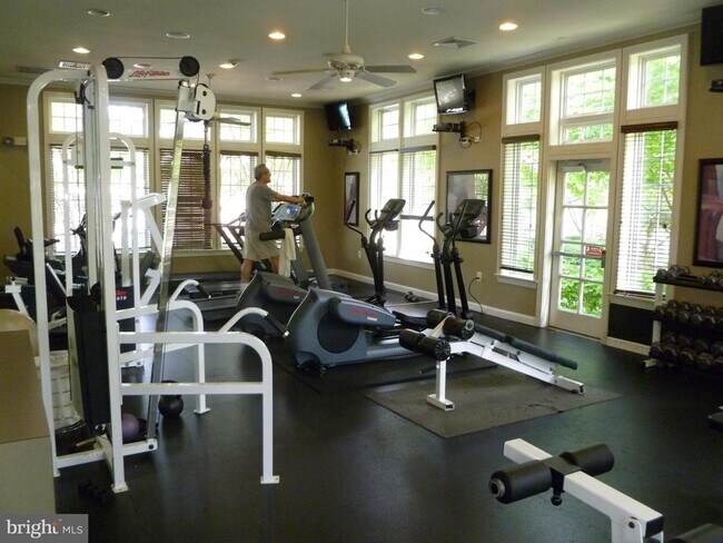 Building Photo - 5124 Brittney Elyse Cir