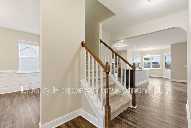 Building Photo - 588 Angel Oak Dr