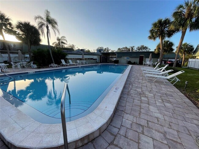 Building Photo - 1799 N Highland Ave