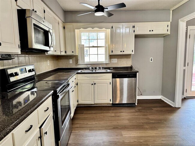 Building Photo - 4414 Eley Ct