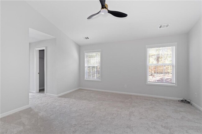 Building Photo - 2871 Belfaire Lake Dr