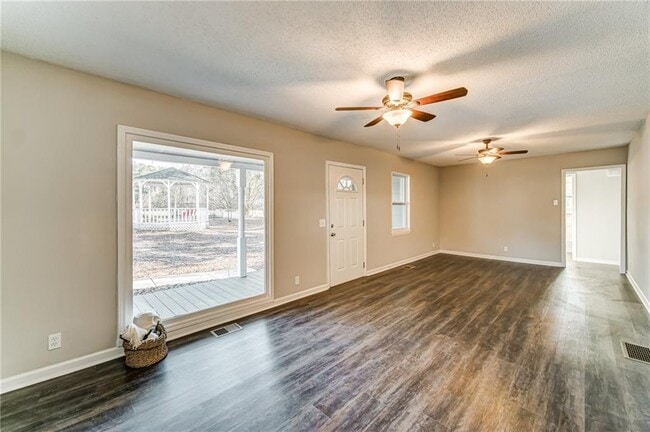 Building Photo - 2563 GA-101