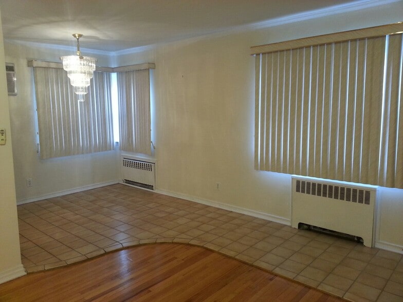 Dining Area - 19638 Pompeii Ave