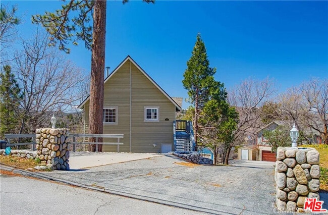 Building Photo - 28665 Zion Dr