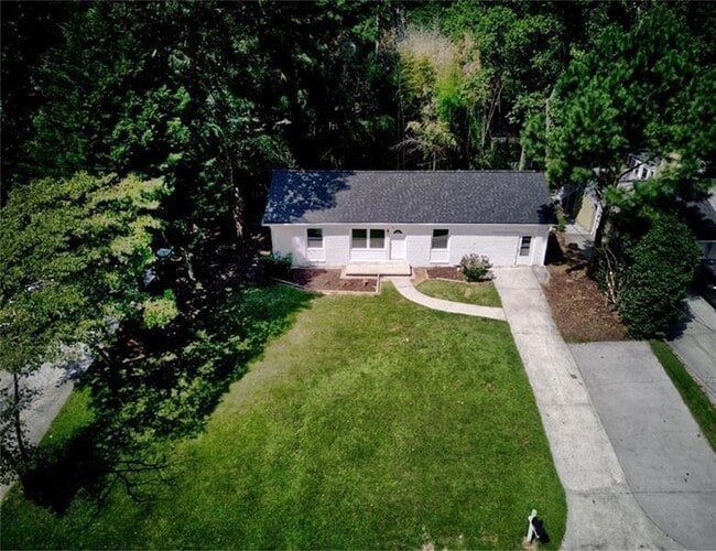 Building Photo - 3946 Green Oak Dr
