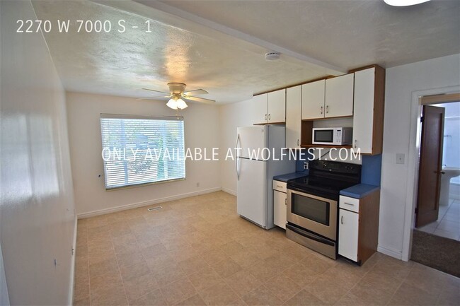 Building Photo - Lovely 2 Bedroom West Jordan Unit! No Depo...