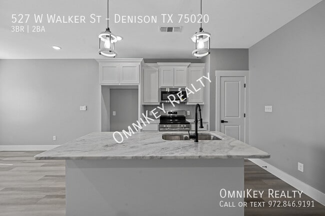 Building Photo - 527 W Walker St