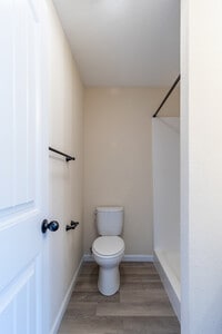 Building Photo - 933 Warrior Hill Dr