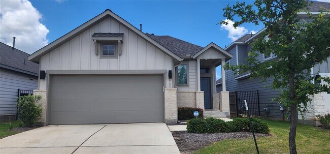 Primary Photo - 205 Los Olives Ln