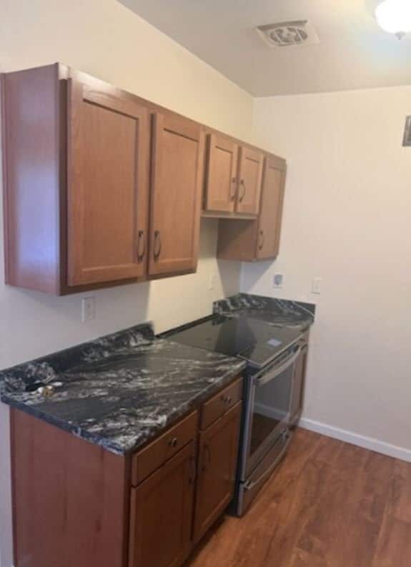 Building Photo - 1518 E Hedrick Dr