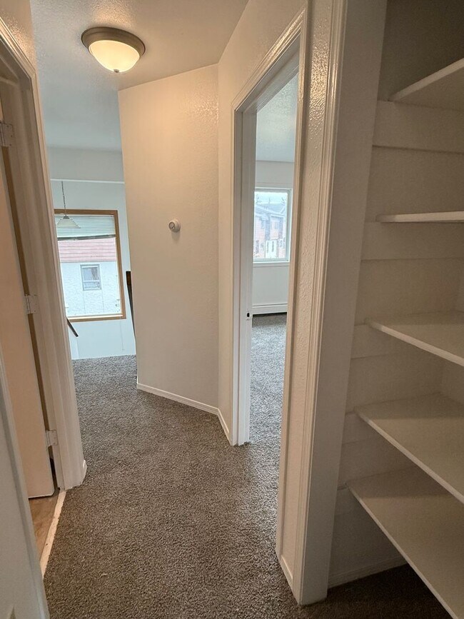 Building Photo - West Anchorage| END UNIT | 3BR 2.5BA | Gar...