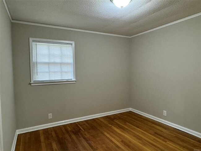 Building Photo - 1106 Lombard Dr