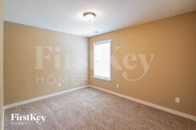 Building Photo - 4952 Ballantine Dr