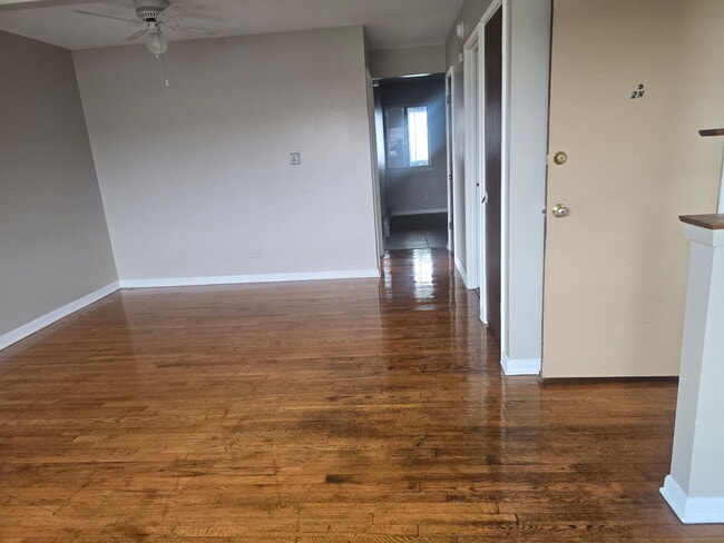 Building Photo - 9595 Maple Dr