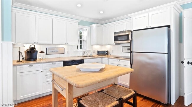 Building Photo - 187 Broad Ave S