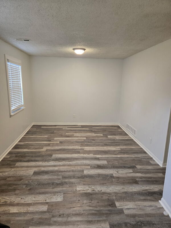 Building Photo - 1861 E 78th St