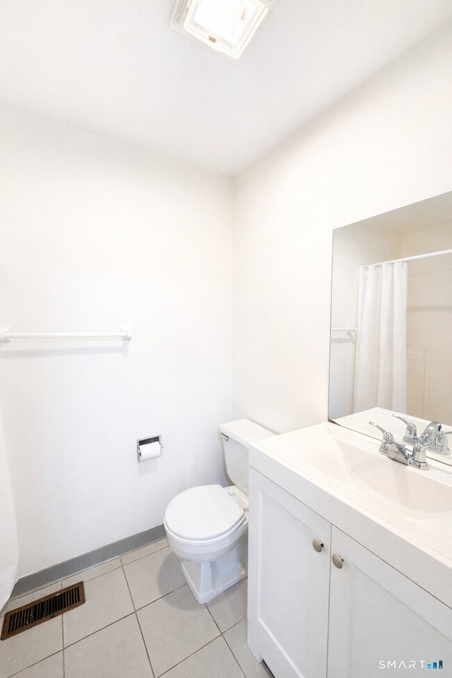 Building Photo - 9 Winfield St