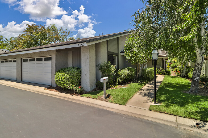 Building Photo - 1243 Clippers Cir