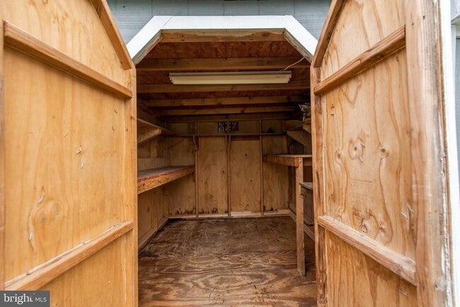 Building Photo - 919 Carroll Ave