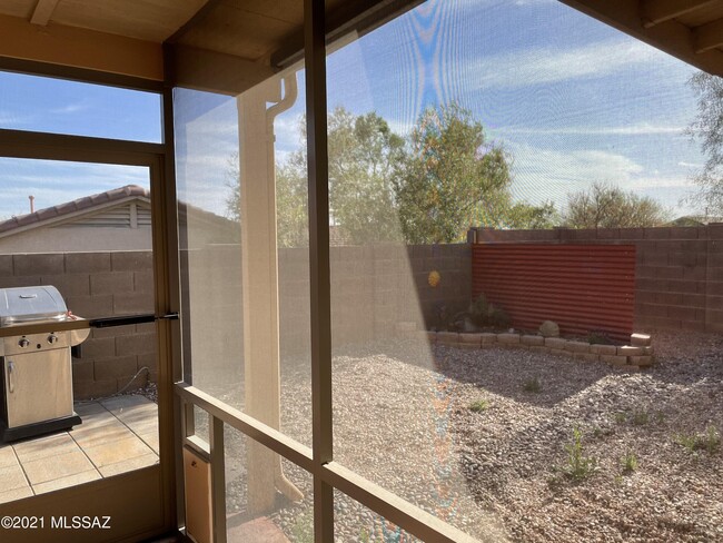 Building Photo - 5579 W Dove Loft Dr