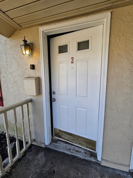 Building Photo - 158 Highland Ave