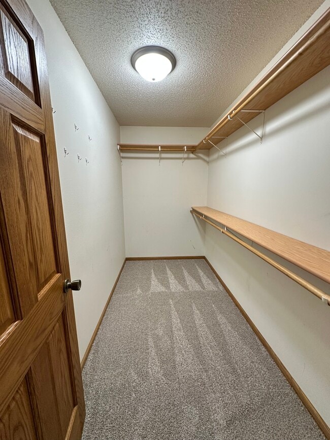 Building Photo - 4743 Harvest Dr S