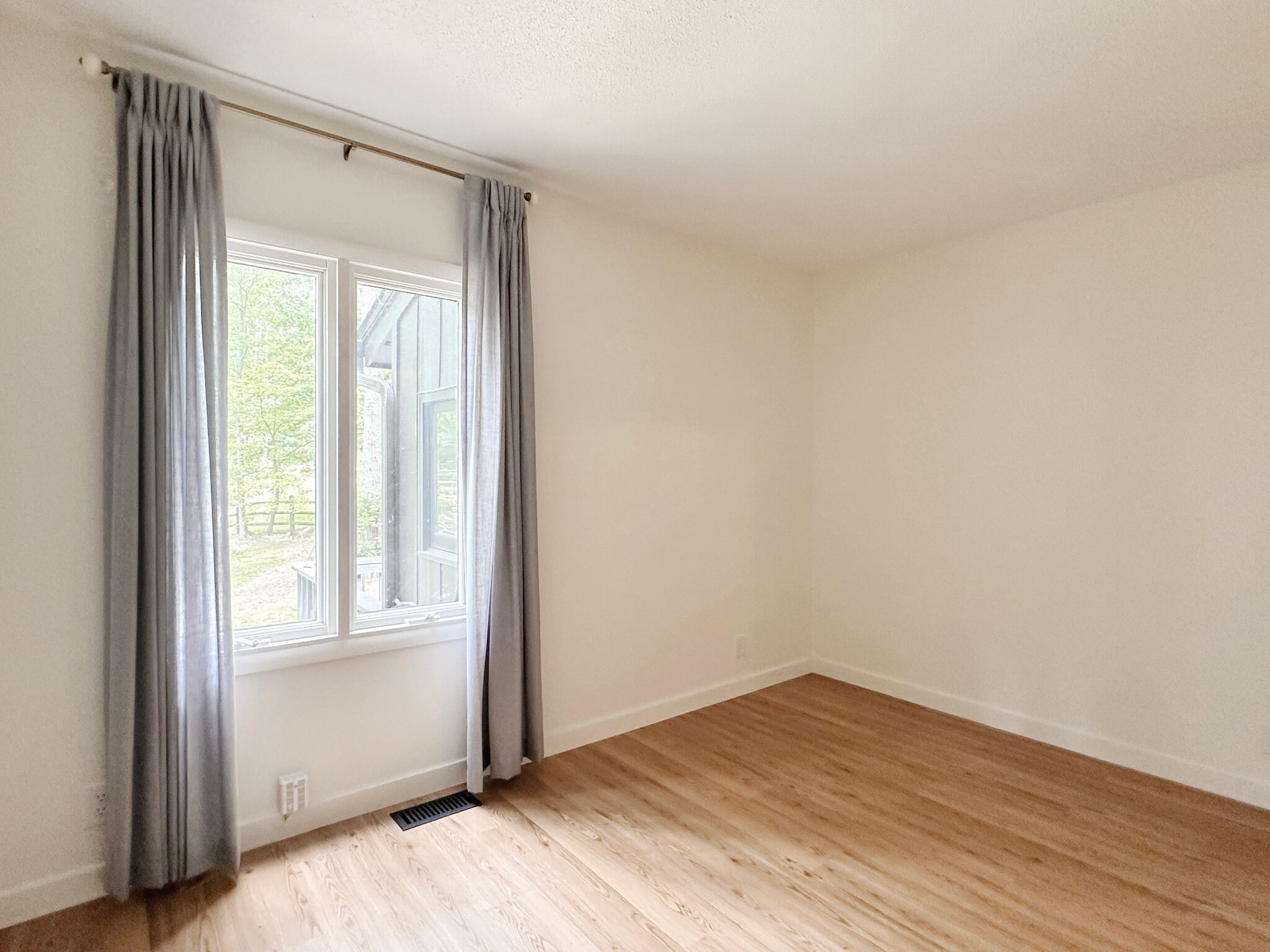 Guest room #2 - 4700 Joseph Michael Ct