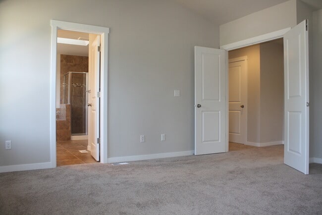 Building Photo - Newer home (2018), Tankless H20 heater, Upgrades galore. Dead end road for privacy