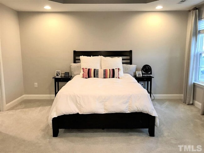 Building Photo - Former Model Townhome for Rent
