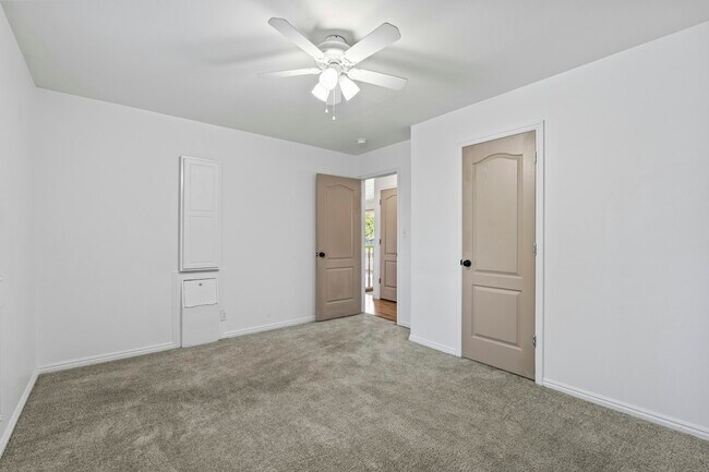 Building Photo - 819 W 2300 N