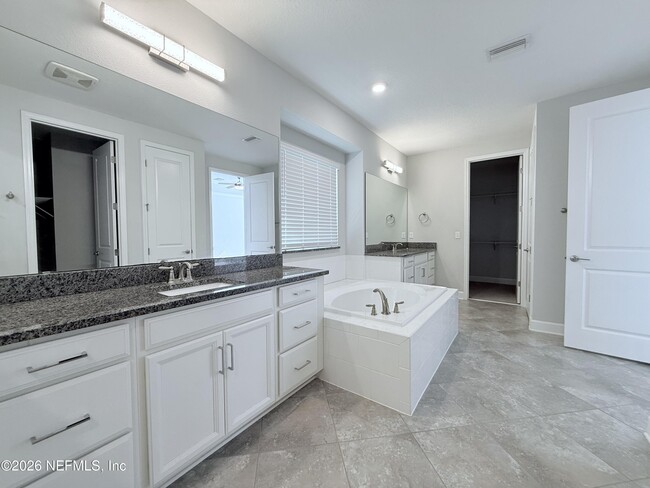 Building Photo - 24 Woodsong Ln