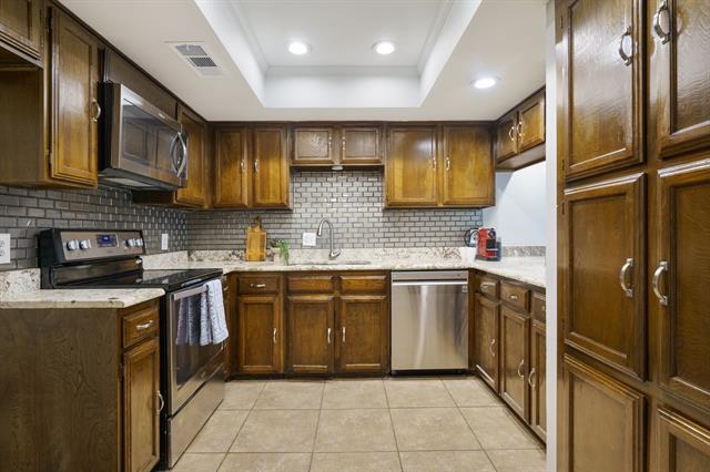 Building Photo - 2716 Creekwood Ct