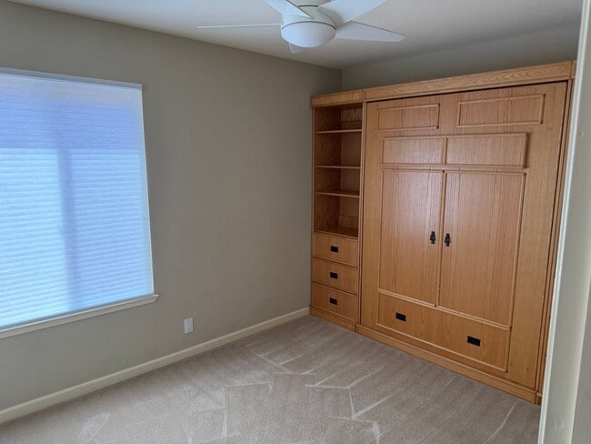 Building Photo - Santa Clara- Park Villas-Single story unit with community pool!