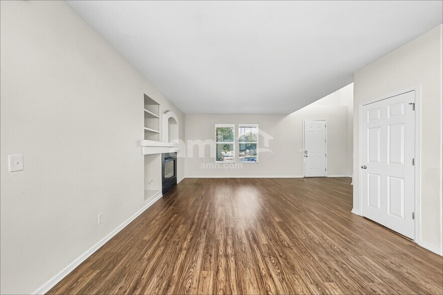 Building Photo - 23789 E Mississippi Cir