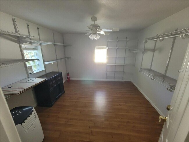 Building Photo - 1785 Grove Ct