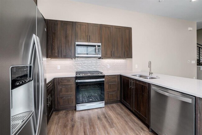 Building Photo - 1706 Cedar Bend Dr