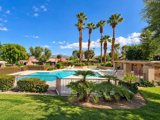 Building Photo - 72477 Rolling Knoll Dr
