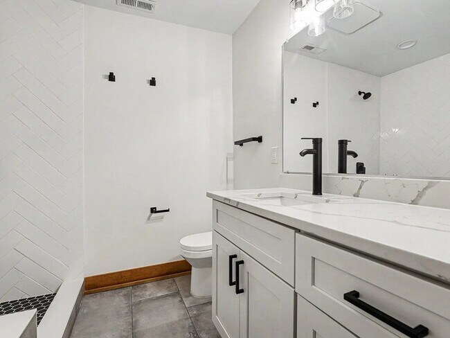 Building Photo - Earn Wealth While Leasing – Like a Homeowner – Lease to Own