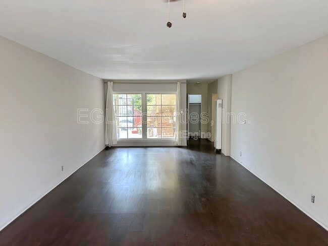 Building Photo - 7941 Blackburn Ave