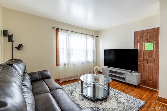 Building Photo - 38 Alexander Ave