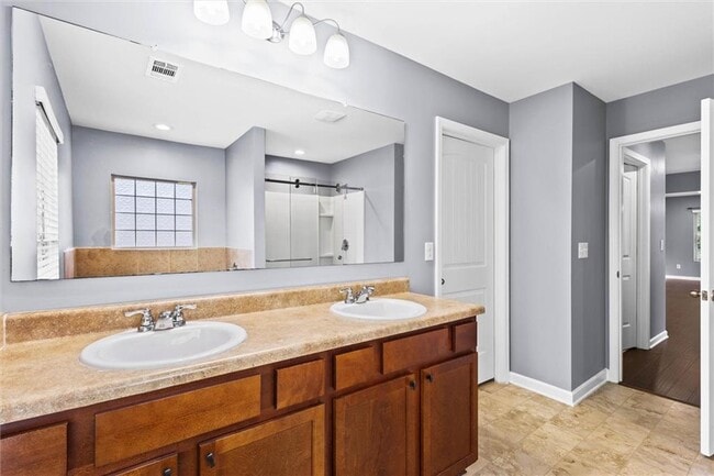 Building Photo - 407 Aviary Ln