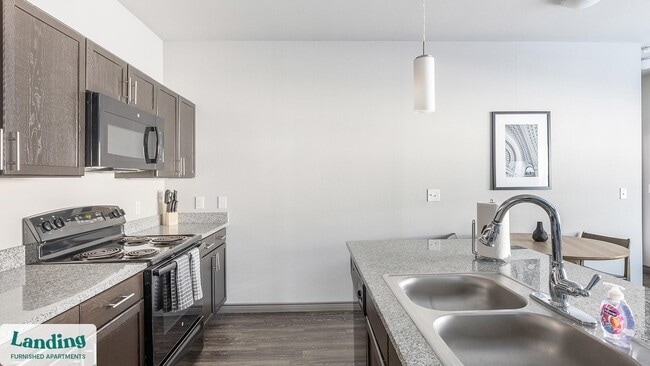 Building Photo - 650 S Main St