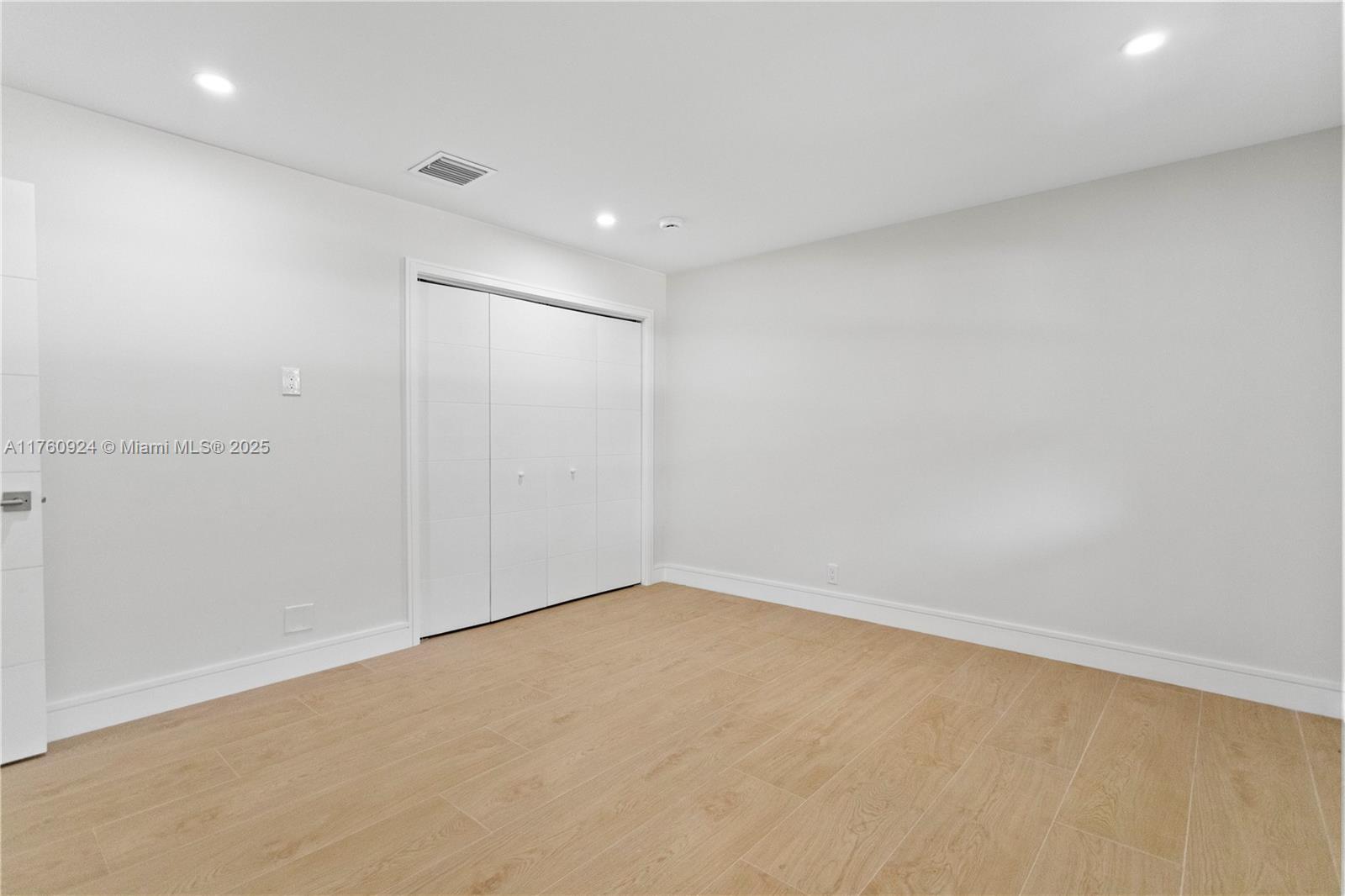 Building Photo - 809 Cypress Blvd