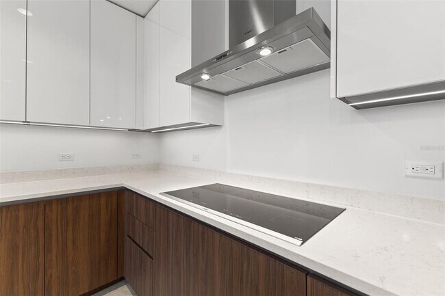Building Photo - 777 3rd Ave N