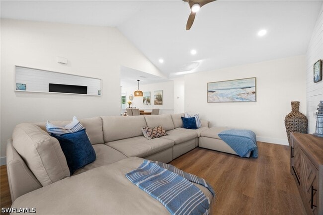 Building Photo - 738 95th Ave N