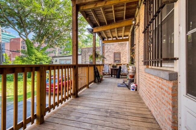 Building Photo - 5207 S Blackstone Ave